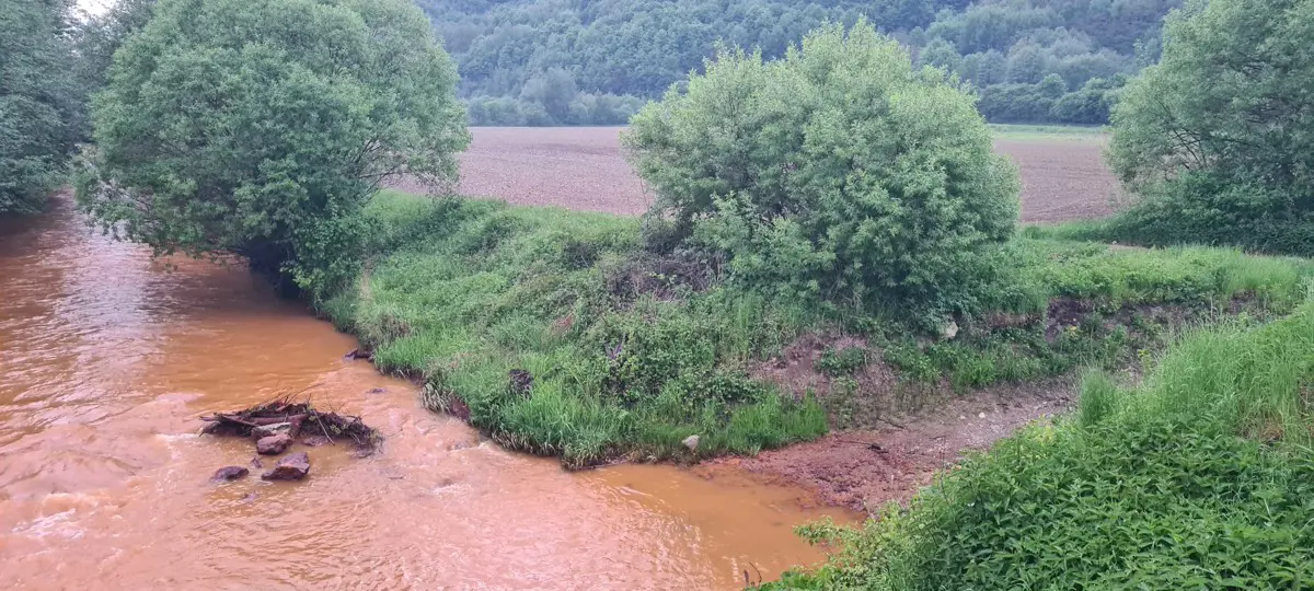 Ökológiai katasztrófa fenyegeti a Sajó folyót, a kormány szerint semmi gond