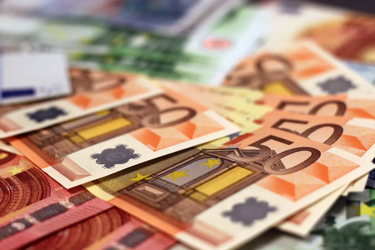 2,4 százalékra lassult az euróövezeti infláció márciusban