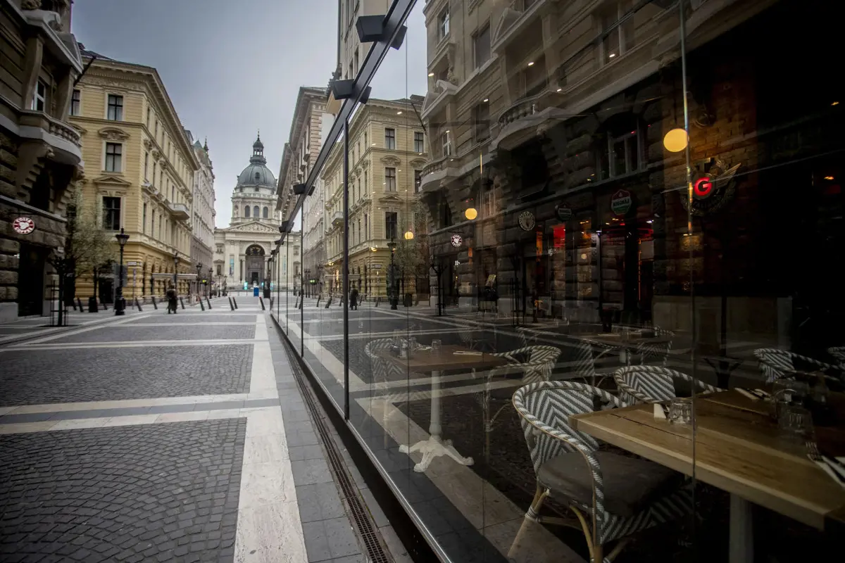 Öt budapesti vállalkozásból négynél történt valamilyen megszorító intézkedés