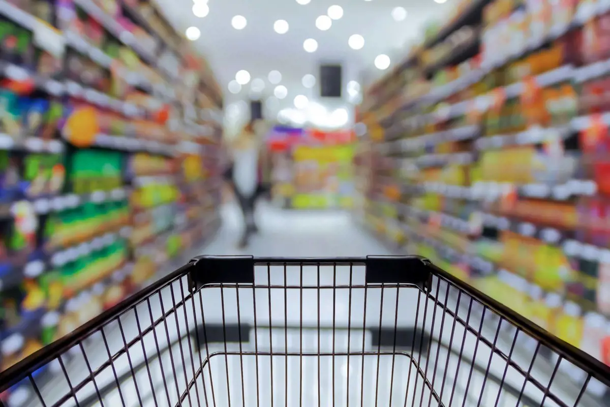 Több mint 20 százalékos inflációt mértek az élelmiszereknél egy év alatt