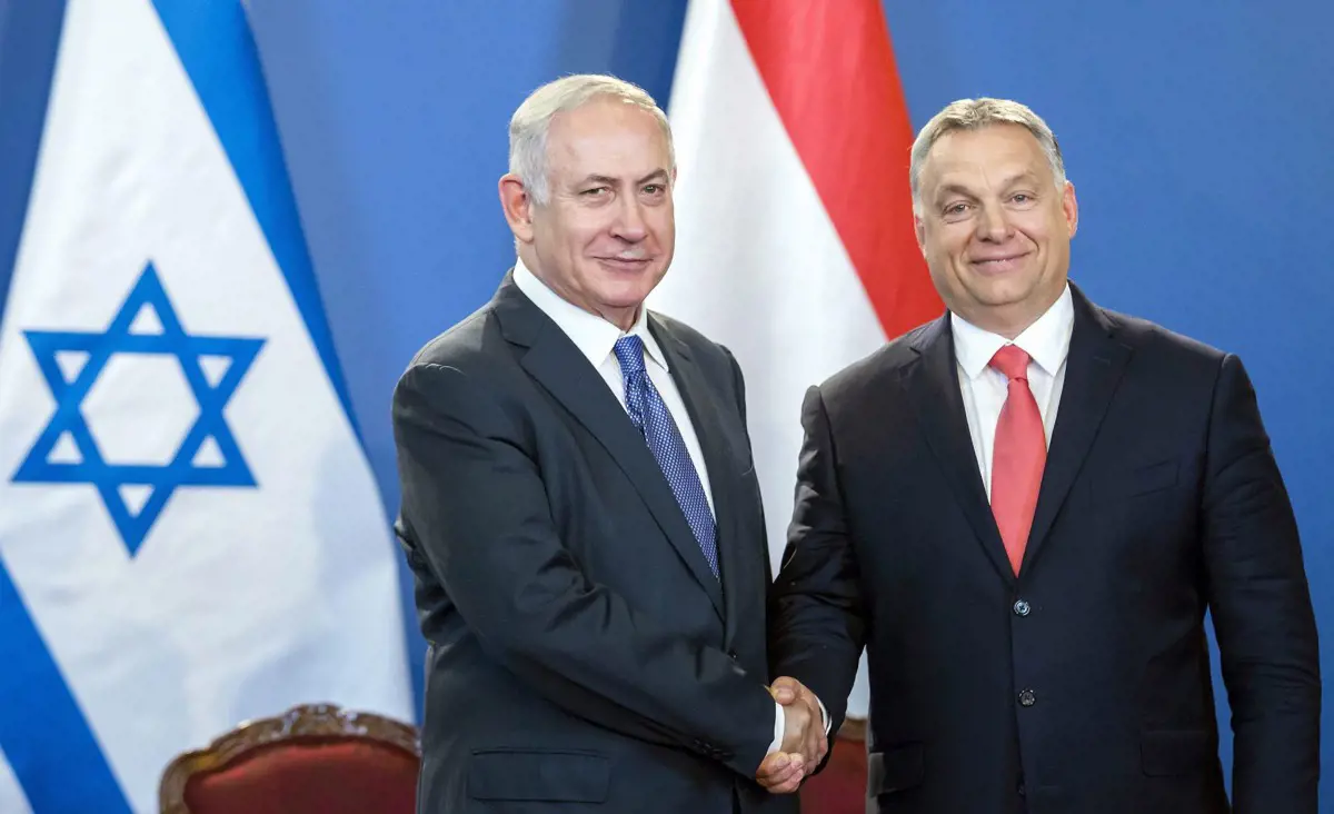 Így koppintja Orbán Viktor az izraeli miniszterelnök politikai módszereit