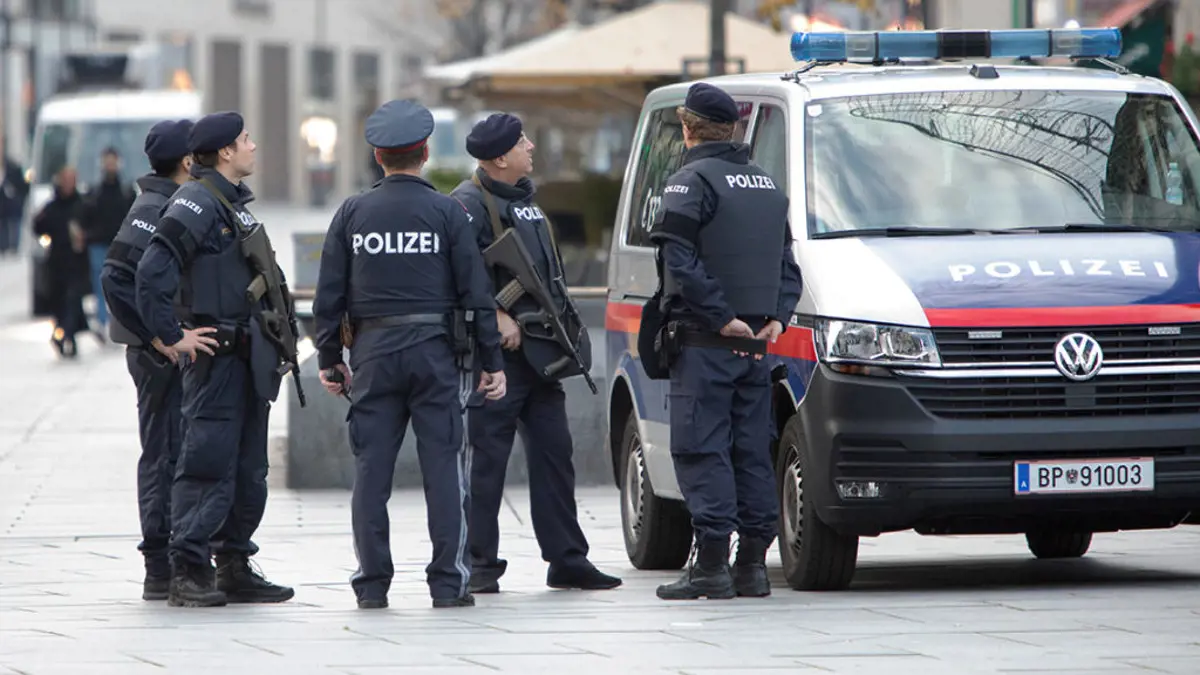 Három német városban tartottak házkutatást a bécsi merénylő kapcsolatait vizsgálva