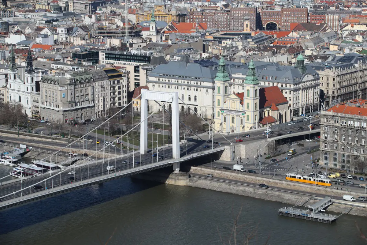 A hétvégén ismét több lezárás is lesz a fővárosban