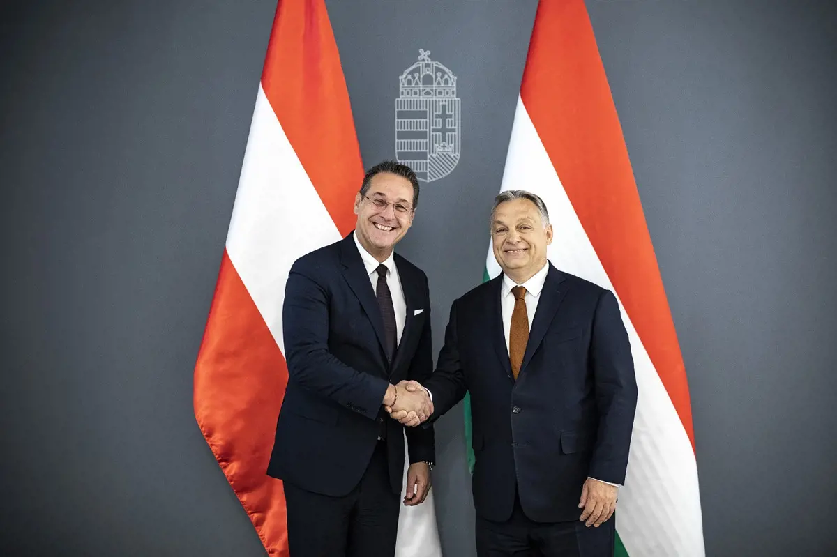 Az osztrák kormányt bedöntő botrány Orbánt is elérheti, összehívják a Nemzetbiztonsági Bizottságot