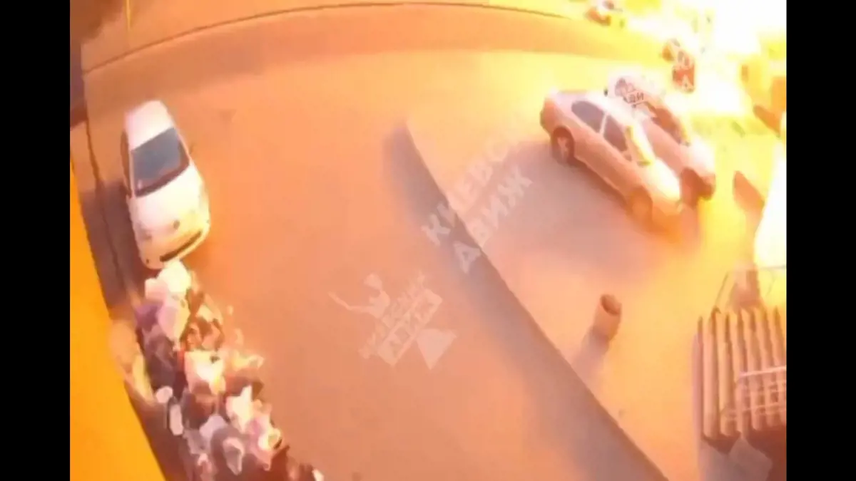 Videón az esti kijevi rakétatámadás