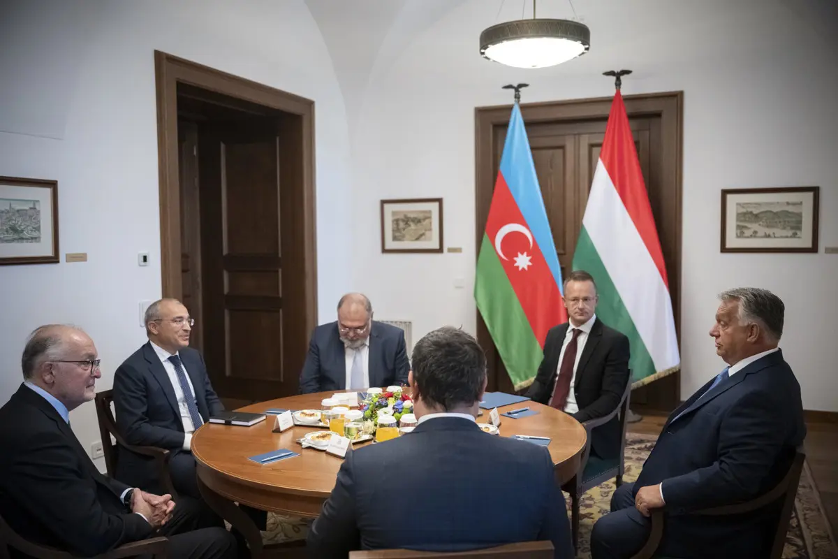 Azeri gáz: Orbán Viktor Azerbajdzsán gazdasági miniszterét fogadta a Karmelitában
