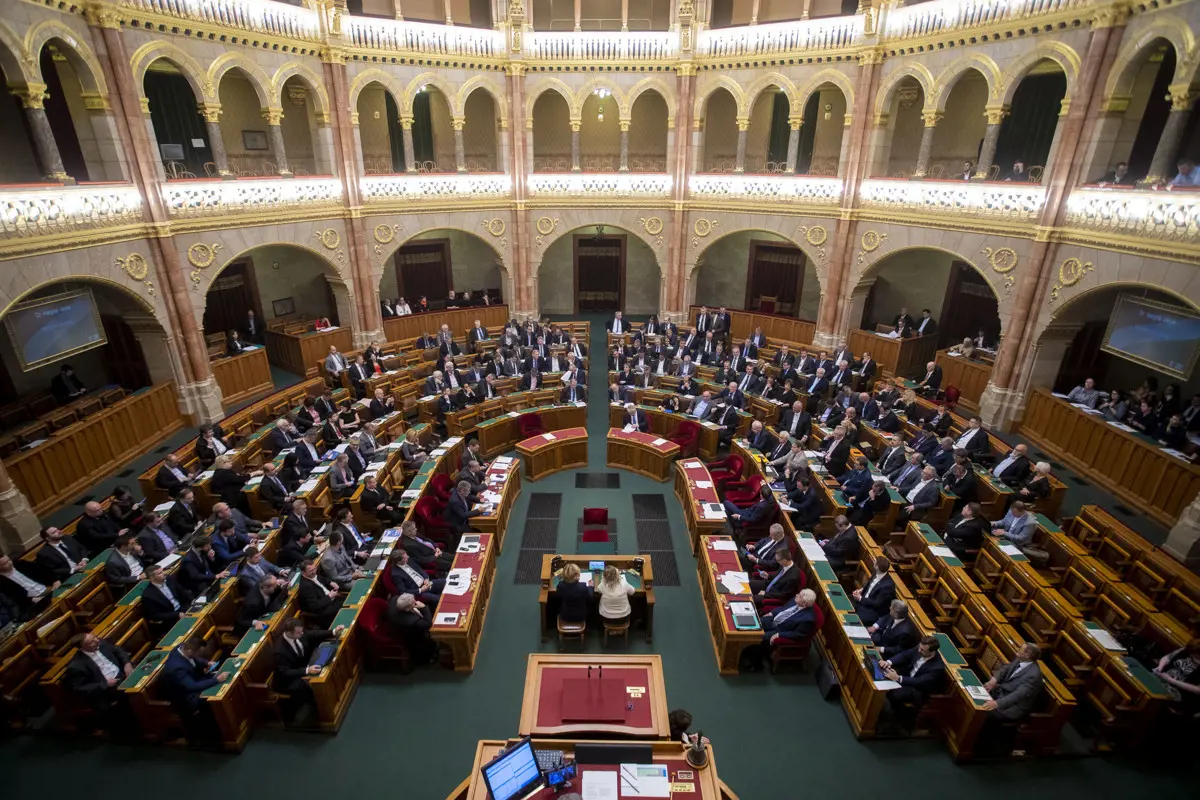 A fideszes többség megszavazta, Handó Tünde marad az OBH élén