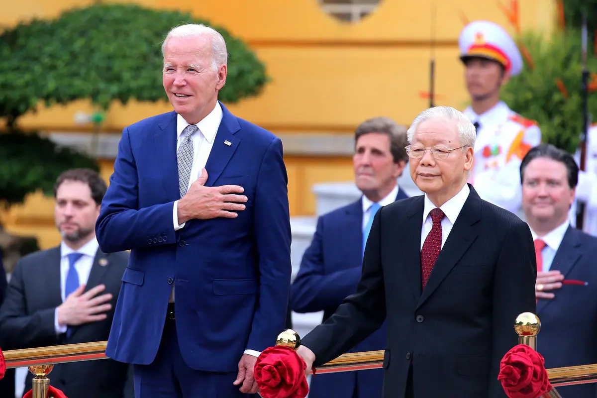 Joe Biden: új szakaszba léptek az Egyesült Államok és Vietnam kapcsolatai