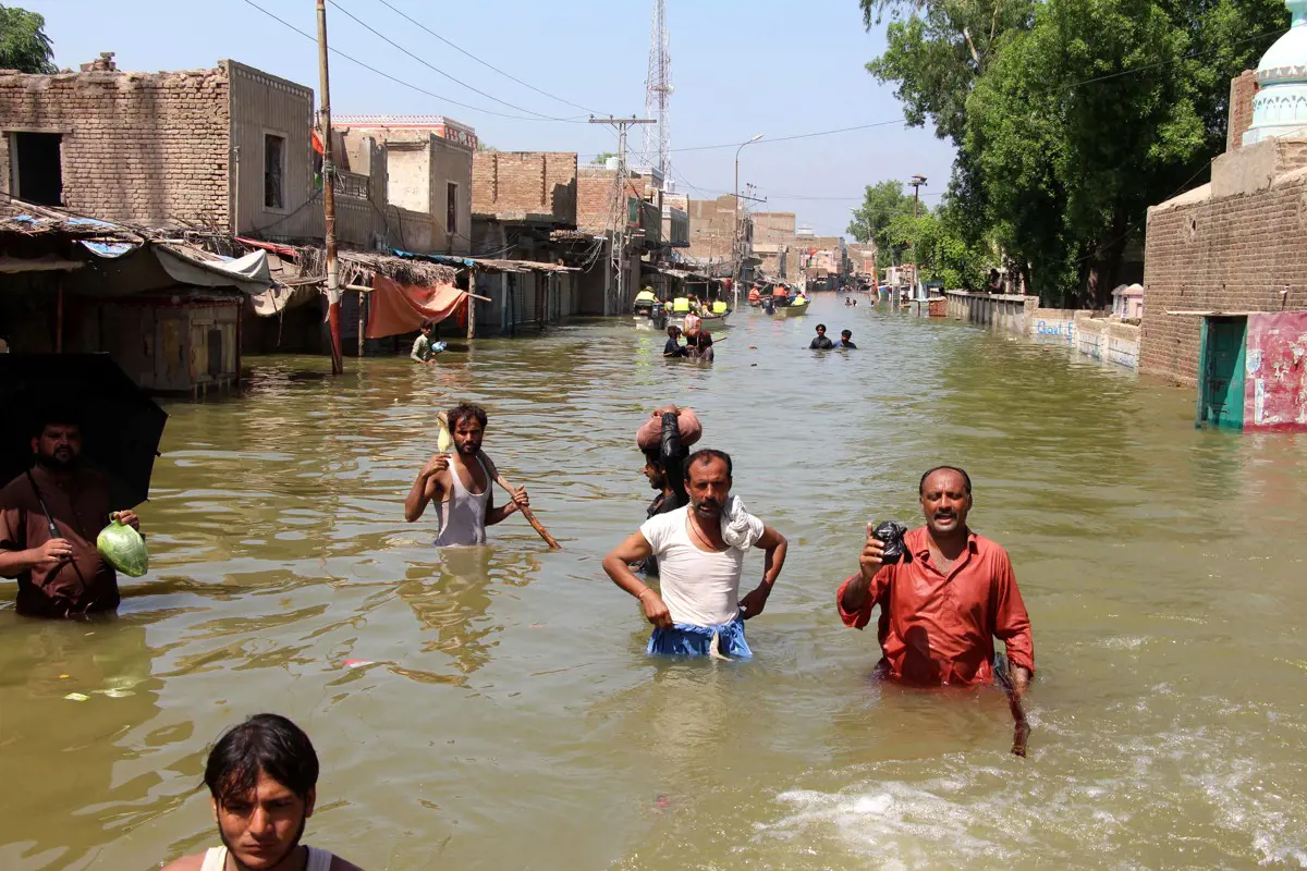 Ítéletidő: további halottakat követelt a heves monszuneső Pakisztánban és Indiában