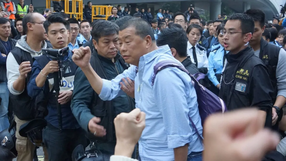 Őrizetbe vették a hongkongi médiamogult külföldiekkel való összejátszás gyanúja miatt