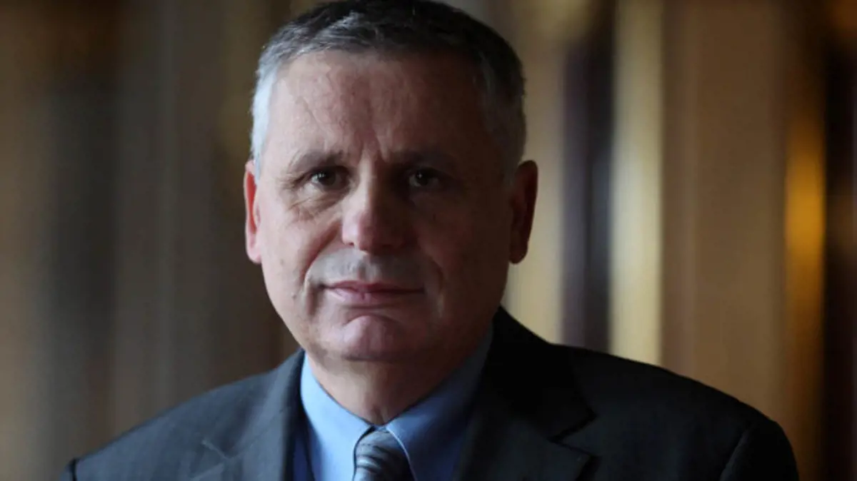 Mivel a csere konfliktusokkal járna, így Balczó nem vállalja a parlamenti alelnöki jelölést