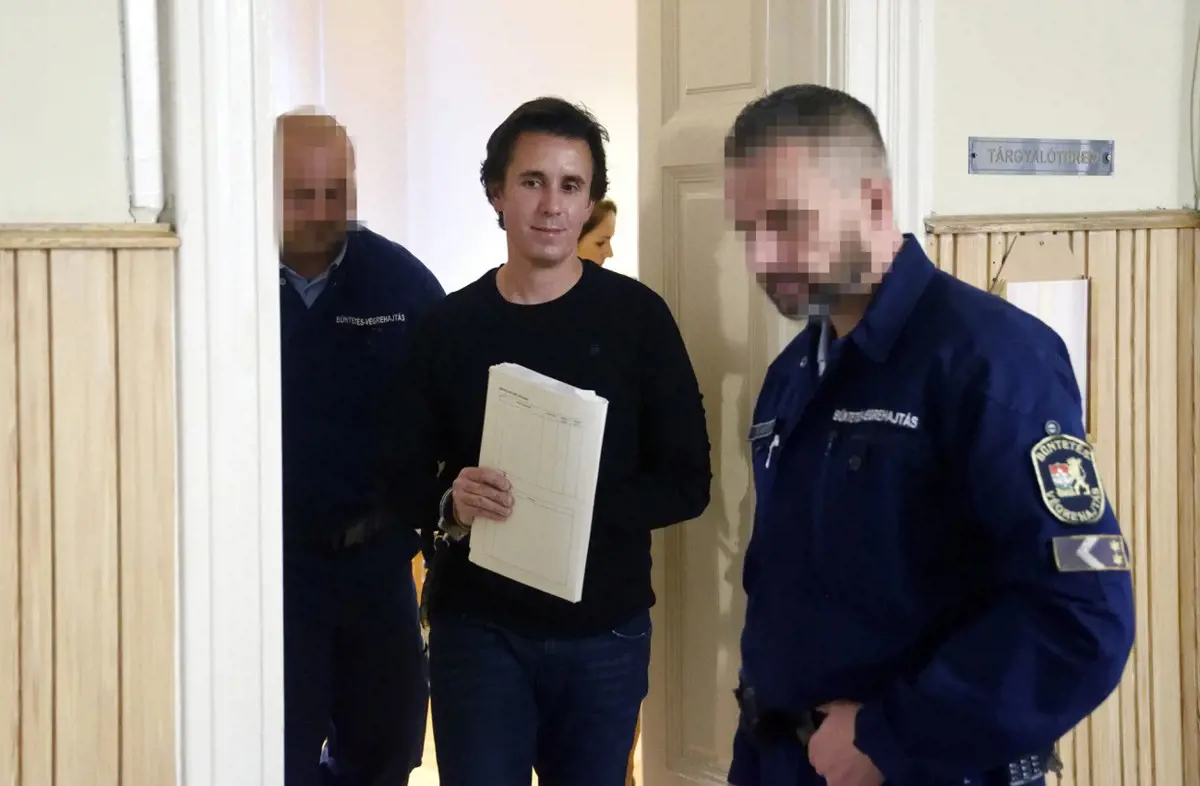 Simán kiadta titkos forrását az ügyészségnek a Pesti Srácok úgynevezett „újságírója”