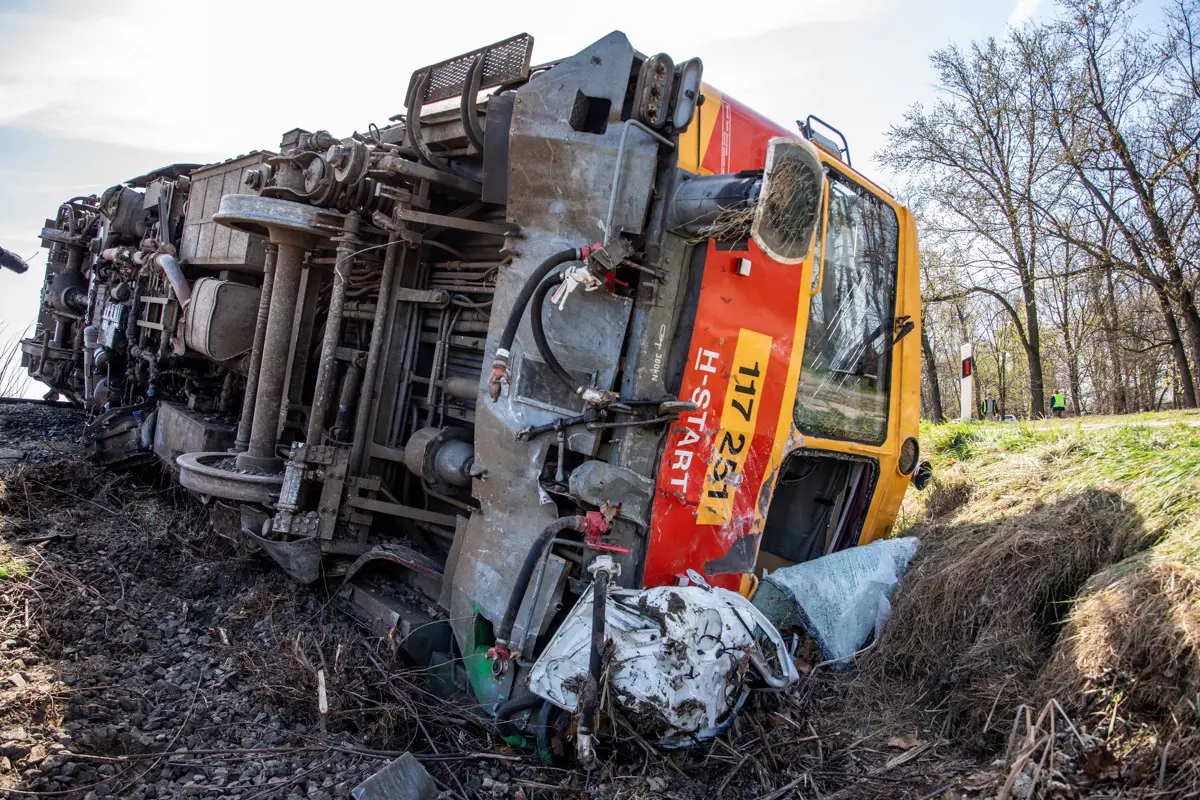 Mindszenti baleset: a MÁV szerint a kisiklott vonat vezetője betartotta a szabályokat