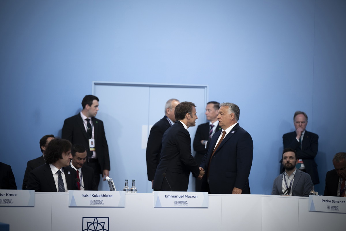 Orbán: Nem fordulhat elő, hogy egy táborban egy felnőtt bántsa a gyerekeket