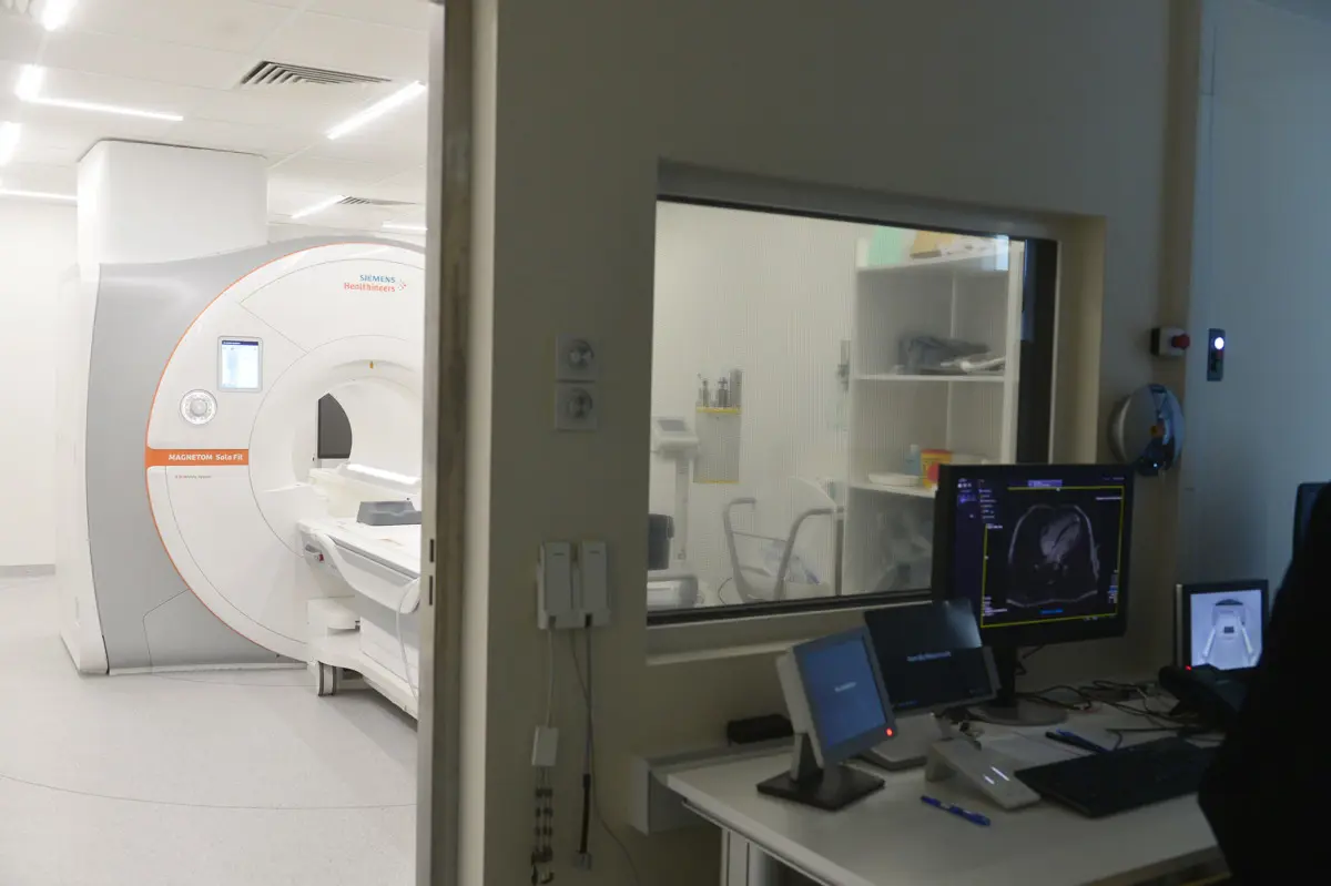 A Magyar Orvosi Kamara szerint veszélyes, hogy állami kezelésbe adják a CT- és MR-vizsgálatokat