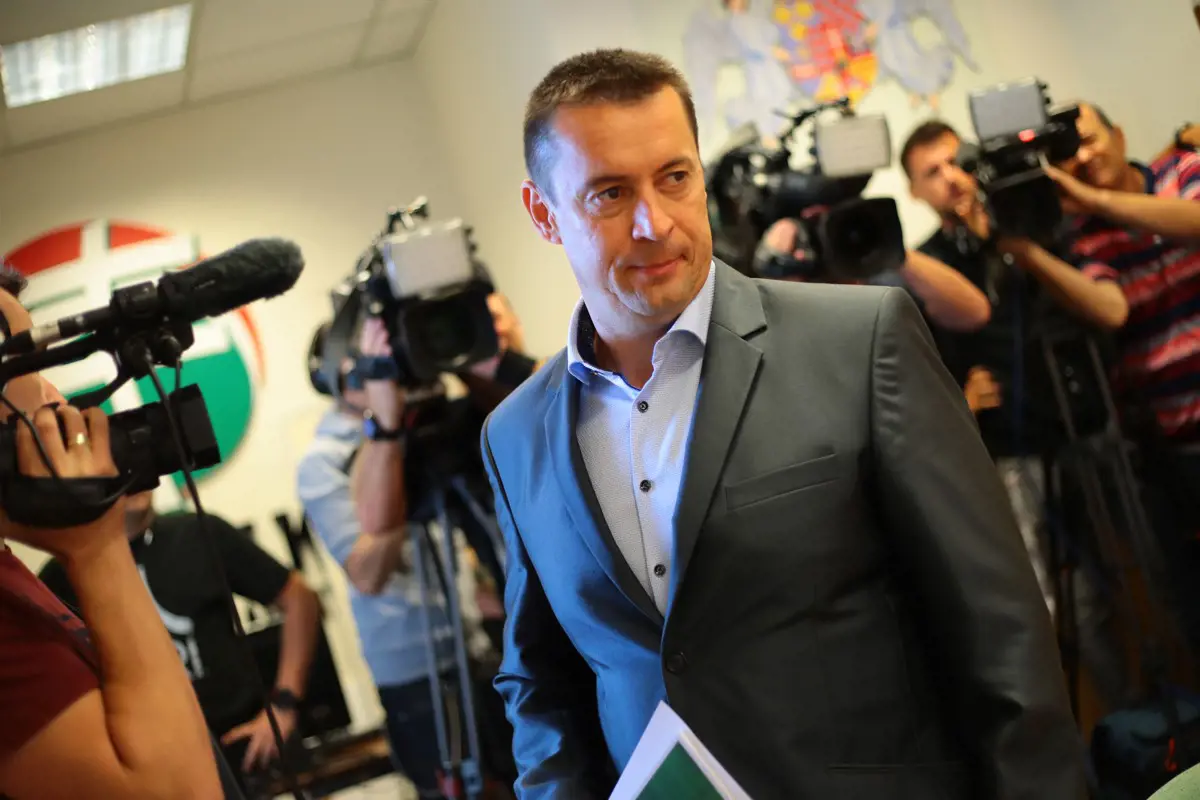 Sneider Tamás kilép a Jobbik-frakcióból és lemond az Országgyűlés alelnöki posztjáról is