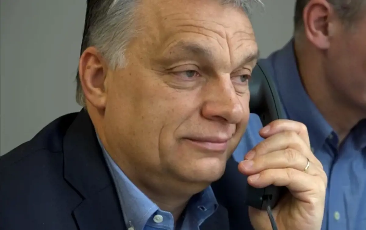 Orbán valamit beszélt telefonon Trumppal