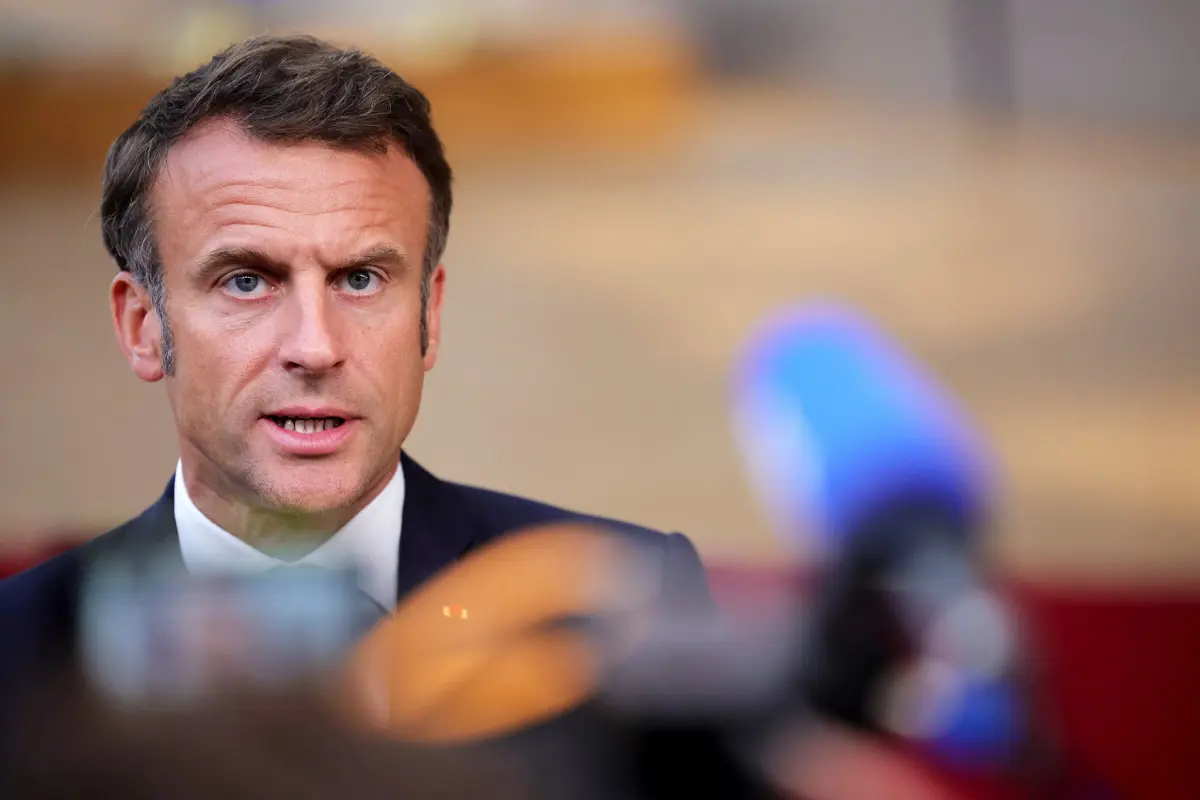 Emmanuel Macron szerint el kell kerülni "a világ felosztását" az ukrajnai háború miatt