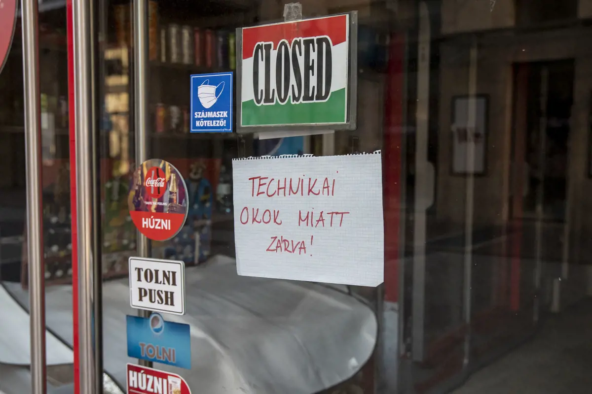 Bajban a magyar vállalkozások: egy év alatt 4 ezer kisbolt zárt be