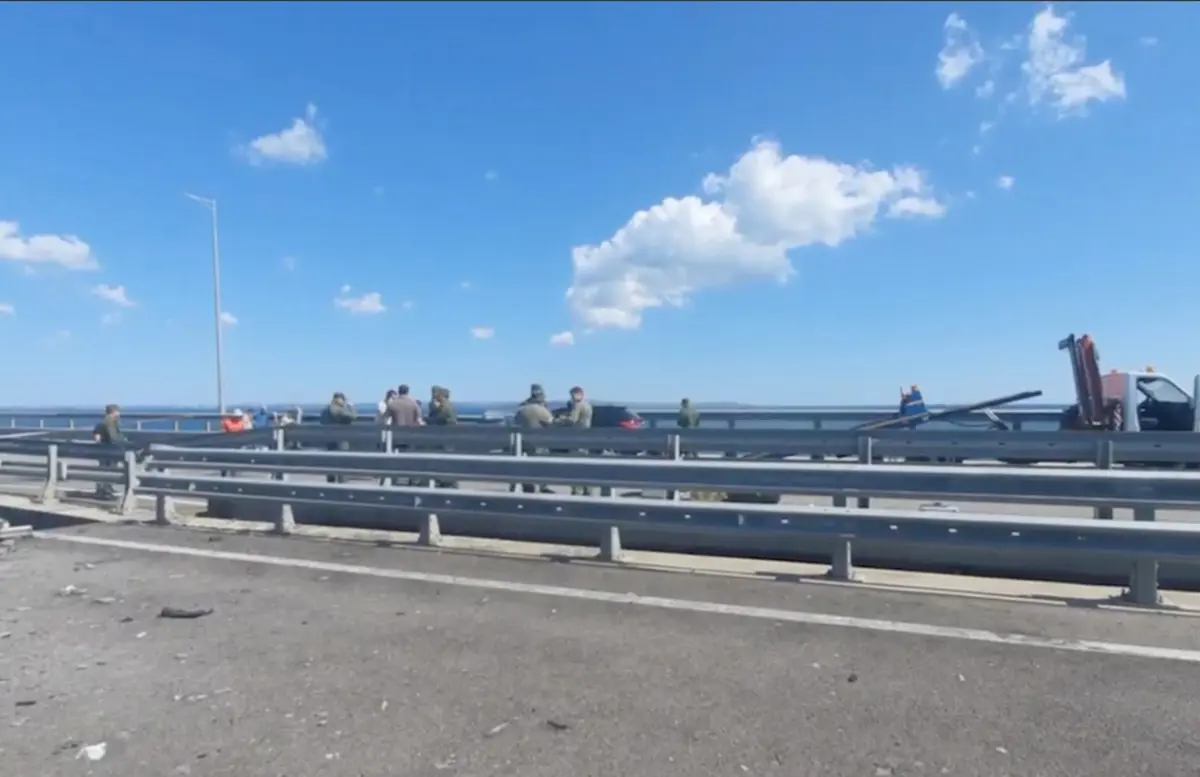 "Normális taktika" - Ukrajna folytatja a támadásokat a Krími híd ellen