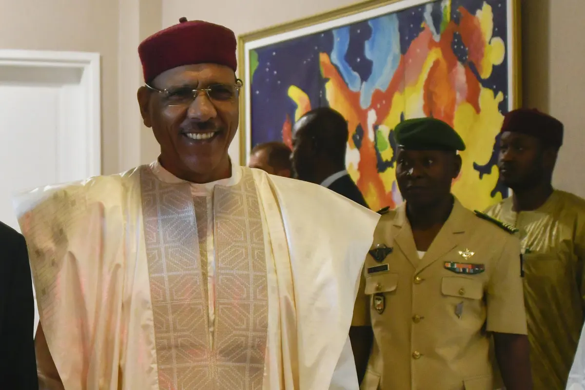 Puccskísérlet: a saját testőrsége vette őrizetbe Niger elnökét