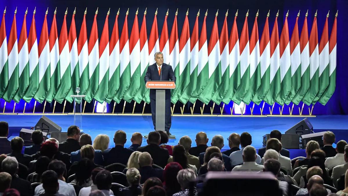 Újratervezik az országot: tombol a járvány, de a Fidesz csúcsra járatja a törvénygyárát