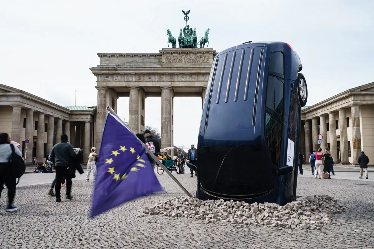 Dűlőre jutott az EU és Németország a belső égésű motorral működő autók kérdésében