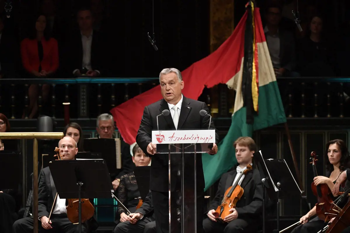 Évek óta először nem Sorosozott, nem uszított ünnepi felolvasásában Orbán Viktor