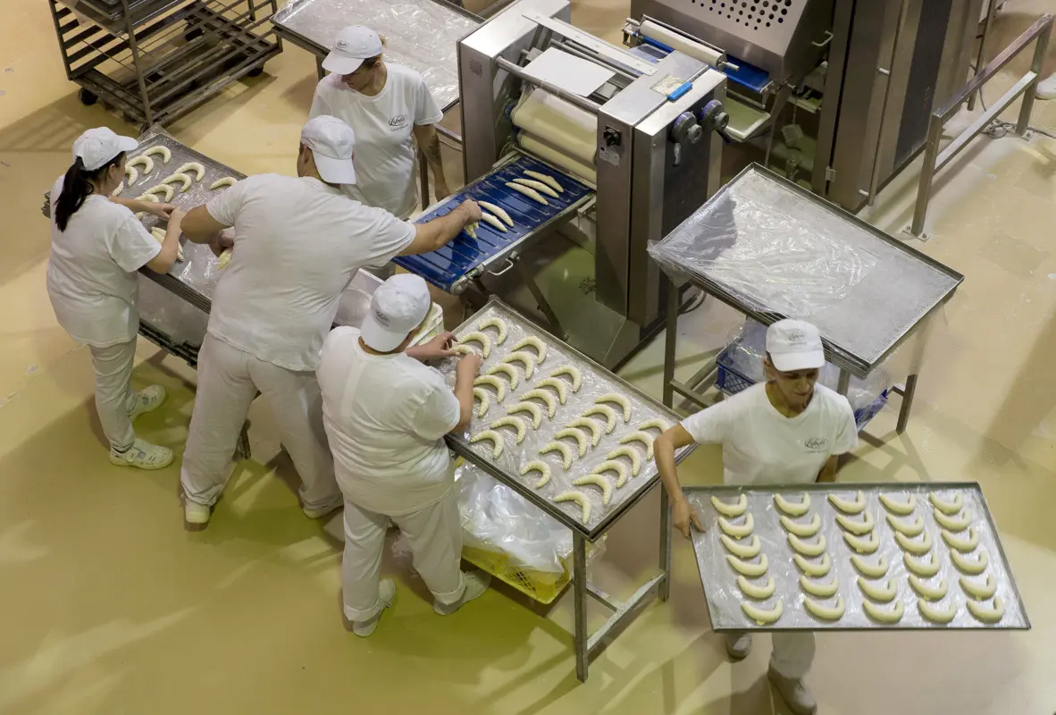 Albán pékségek törvénytelen működéséről panaszkodik a pékszövetség – A hatóság még nem válaszolt