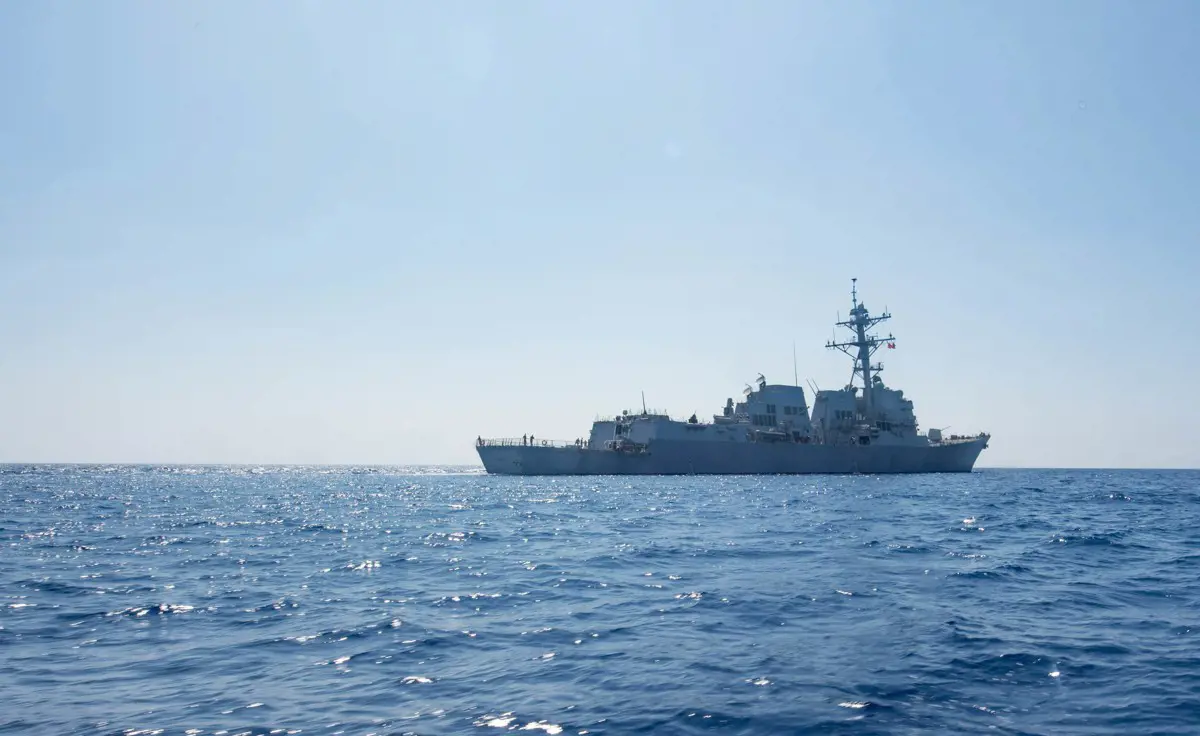 A kínai parti őrség rövid időre bekerítette a Fülöp-szigeteki haditengerészet egyik hajóját a Dél-Kínai-tengeren