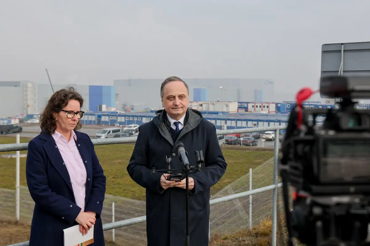 Brenner Koloman a gödi mérgezésről: „A magyar polgárok egészsége és a természeti kincseink nem lehetnek alárendeltek”