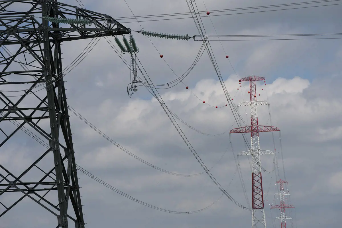 Októberben is folytatódott a magyarországi villamosenergia-fogyasztás csökkenése