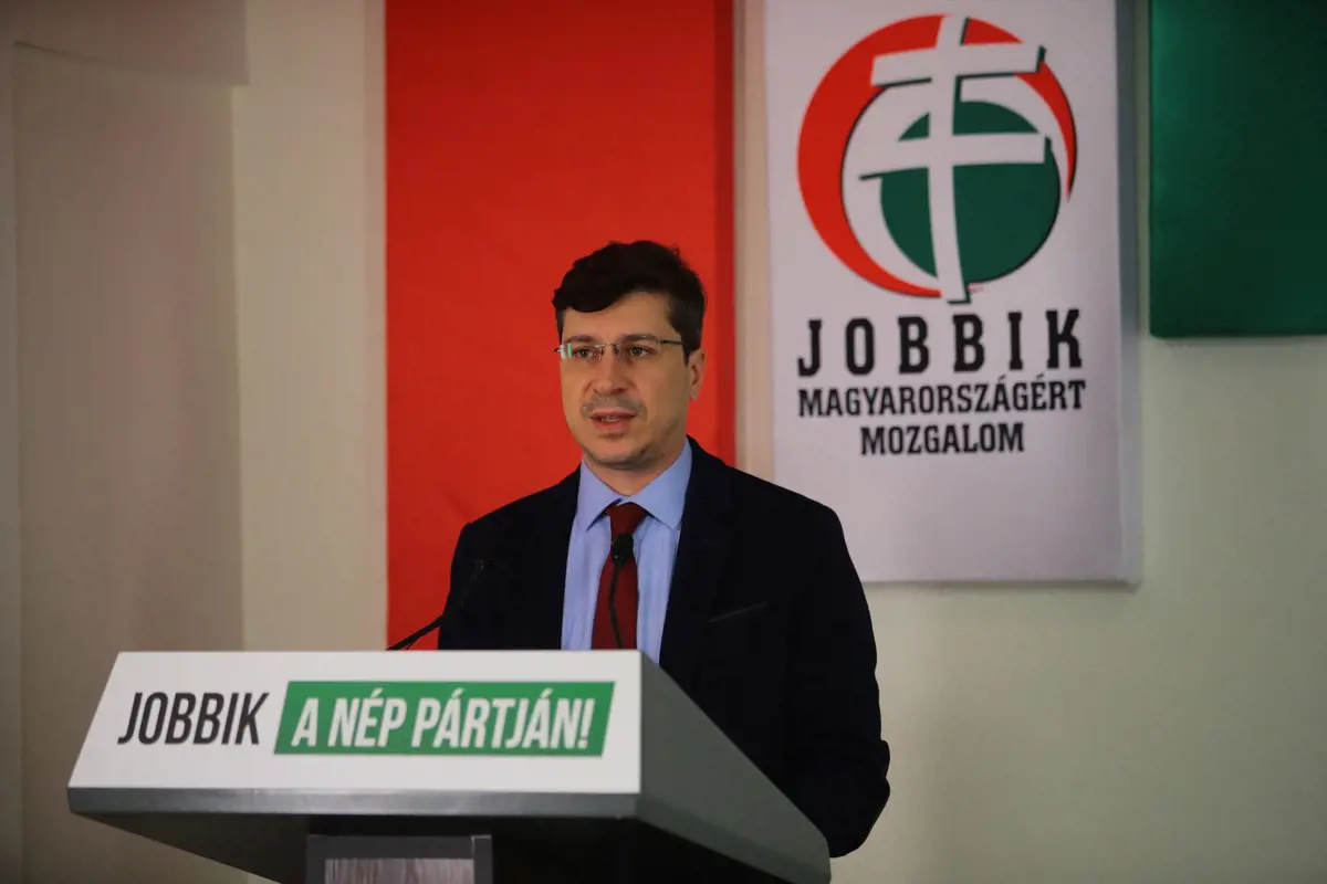 Jobbik: A kormányzati kommunikációval azt kell elérni, hogy az emberek ne pánikoljanak