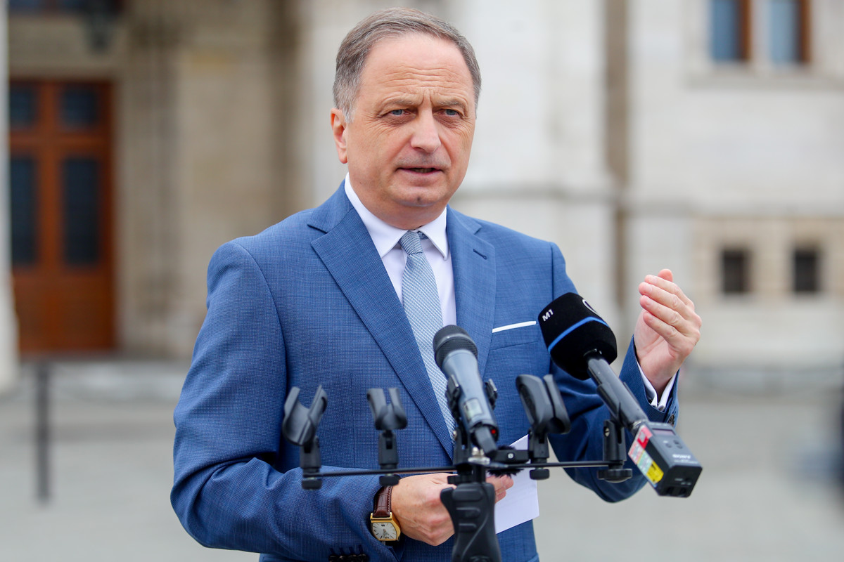 Jobbik: Tegyék lehetővé az elektronikus szavazást a külföldön dolgozó magyaroknak!