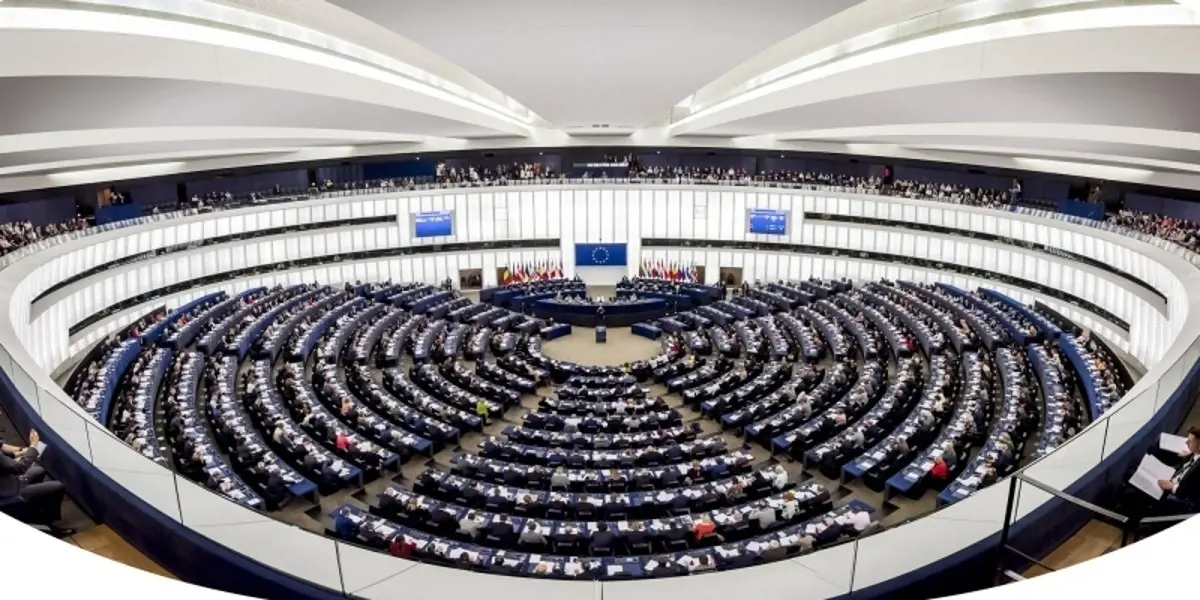 Felfüggeszti működését az Európai Parlament