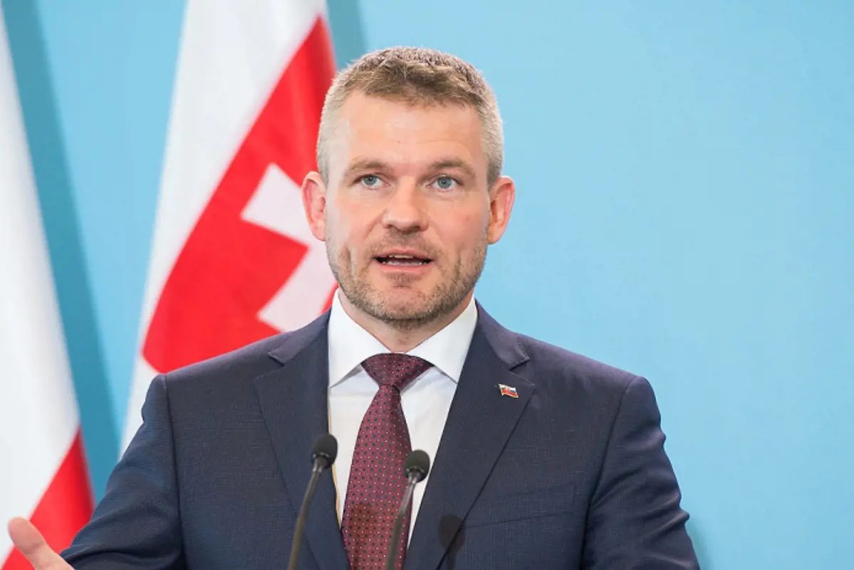 Menesztenék a szlovák kormányfőt, amiért nem rúgta ki a maffiózónak szivárogtató államtitkárt