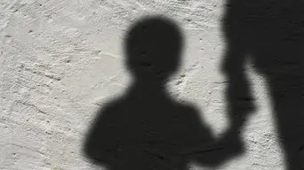 Újabb fideszes botrány: eltussolhatták a 13 éves diákjához túl közel kerülő bonyhádi tanár ügyét
