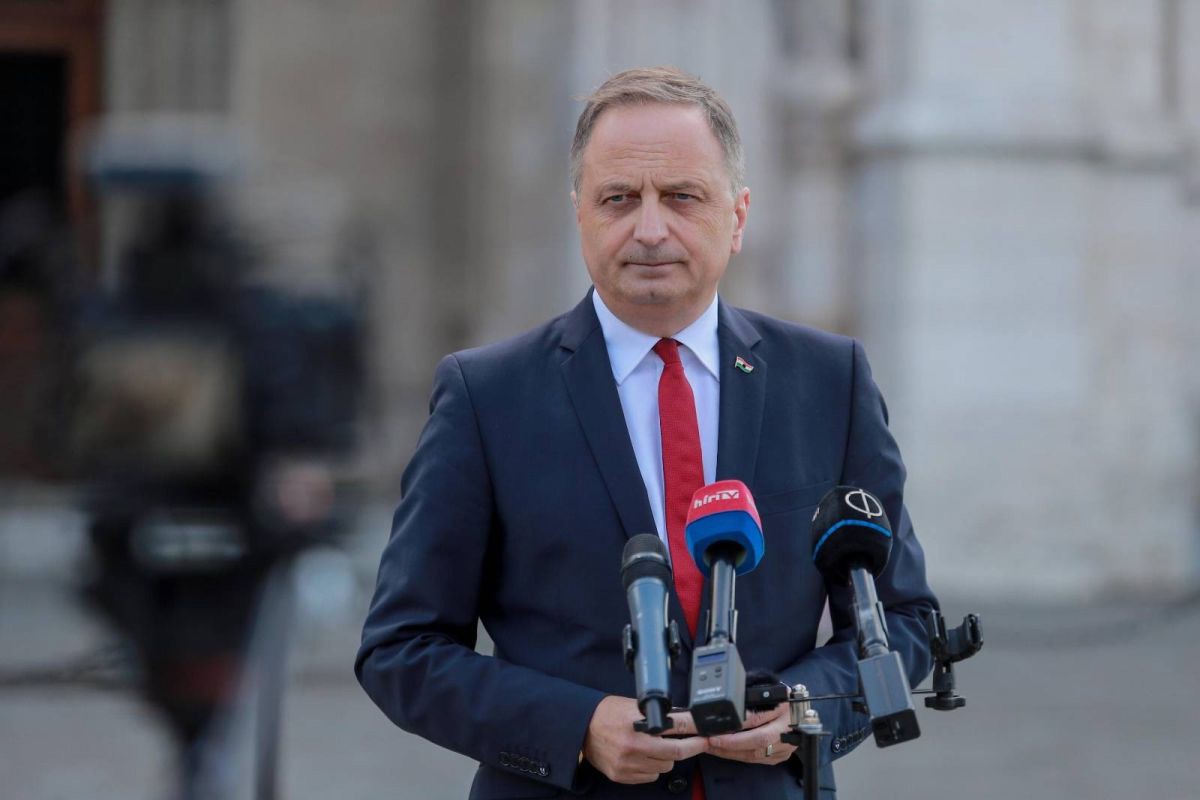 Brenner: A mai Volánbusz-sztrájkért Lázár és a fideszes kormány a felelős