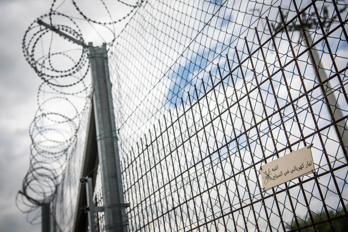 Napi 400-500 illegális bevándorlót kapnak el, aki már átjutott a kerítésen