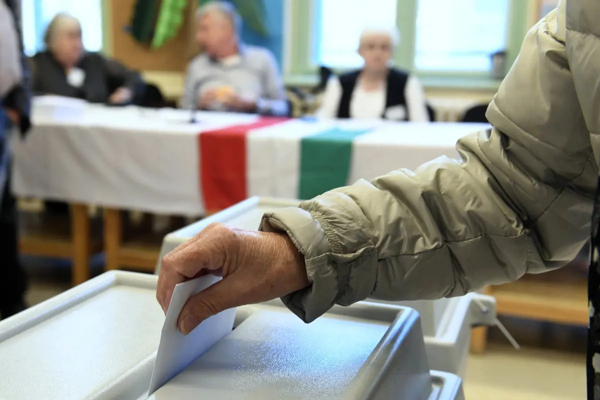 Egy új törvénnyel a Fidesz jelentősen megkönnyítette a voksturizmust a 2022-es választásra