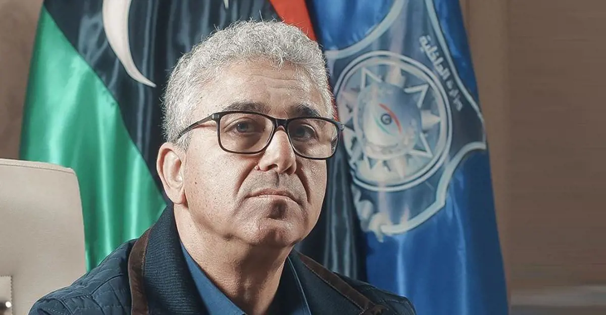 Fegyveresek támadtak a líbiai belügyminiszter autós konvojára