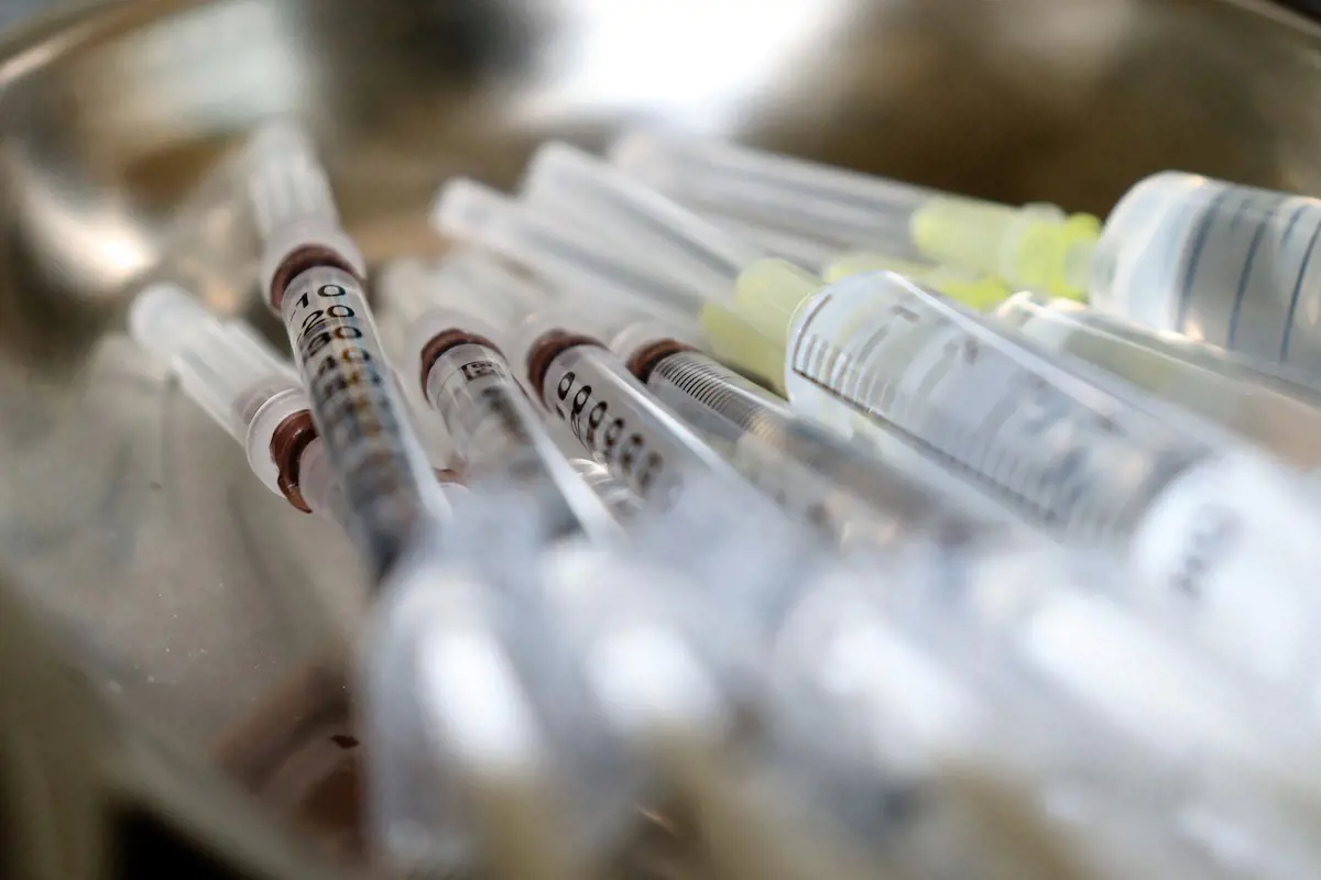Akár jövő héten elkezdhetik az orosz vakcinával való oltást