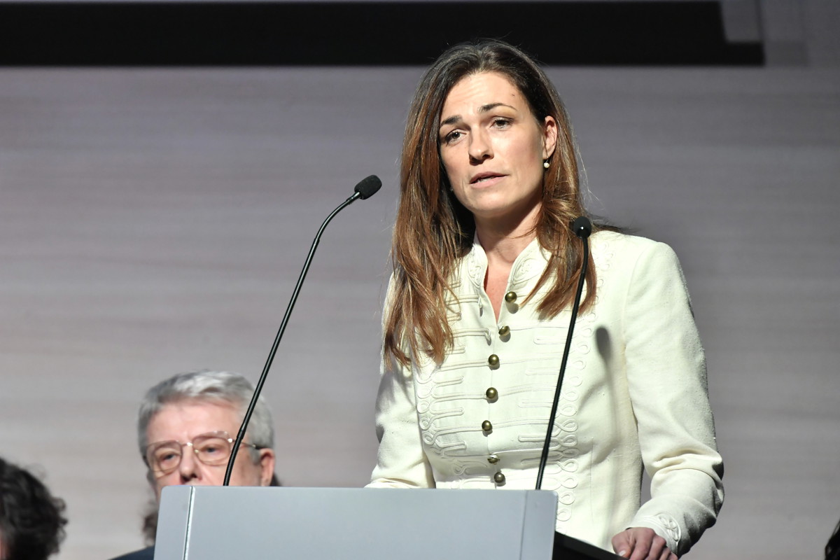 Varga Judit és Windisch László közös asztaloscéget alapított