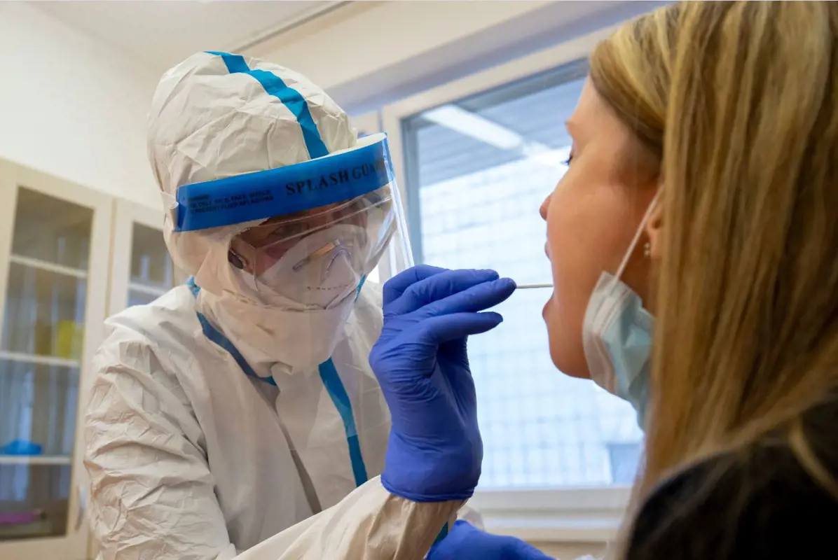Koronavírus: Lezárták a szegedi fül-orr-gégészeti klinikát