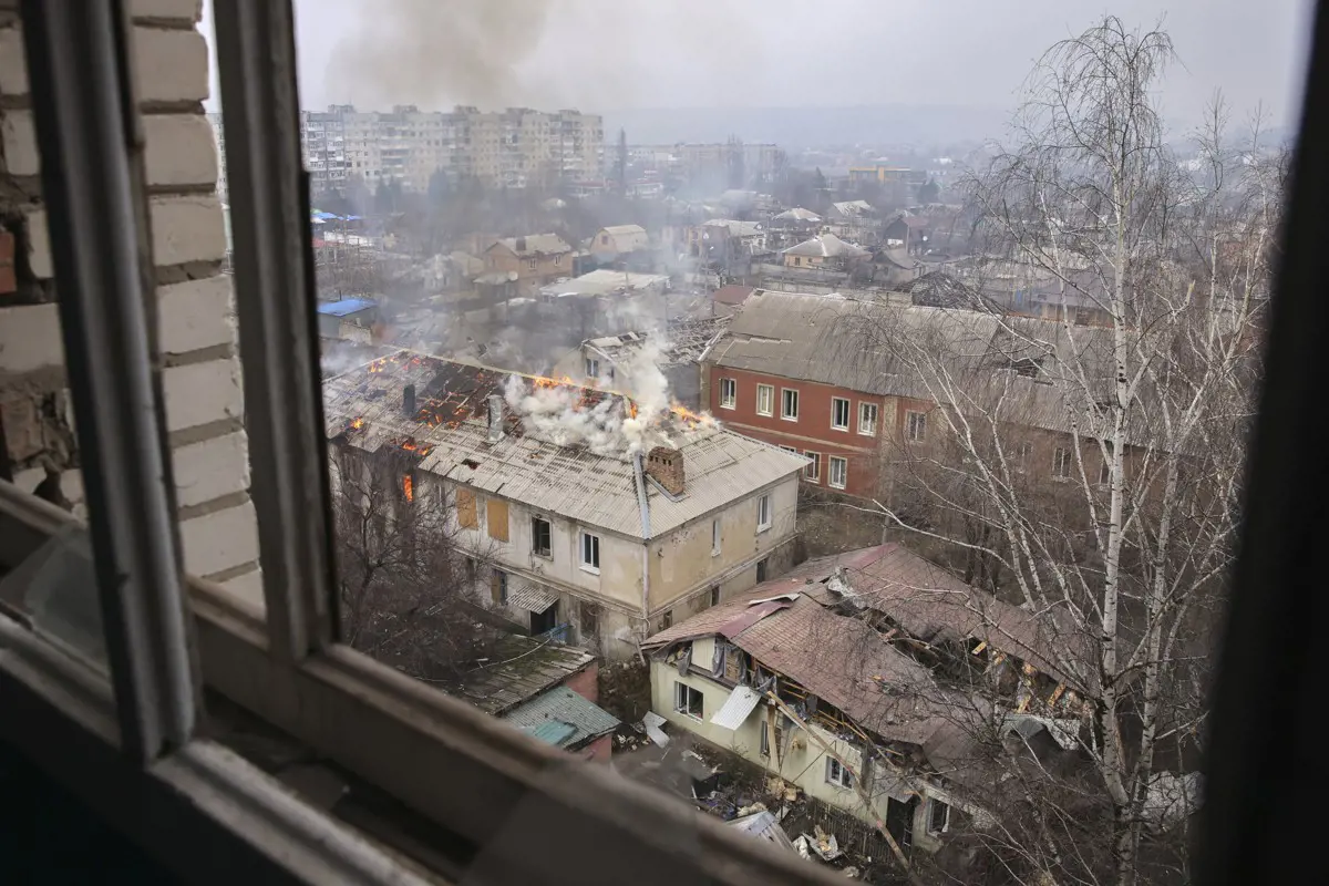 A brit katonai hírszerzés szerint az ukrán erők egyre nagyobb nyomás alatt védik Bahmutot