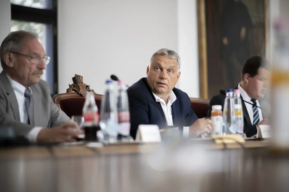 Orbán Viktor vezetésével megalakult a Védelmi Tanács