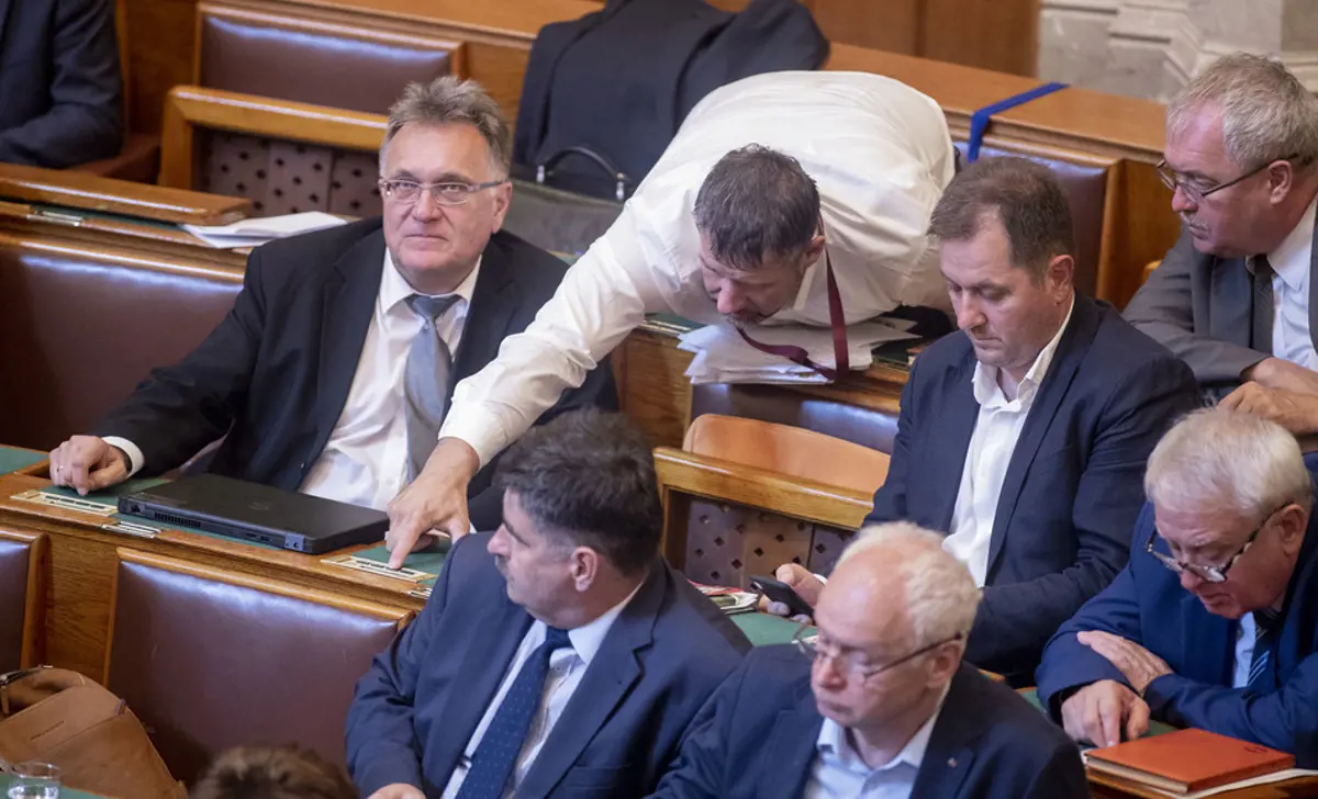 Kizárnák Simonkát a Fideszből