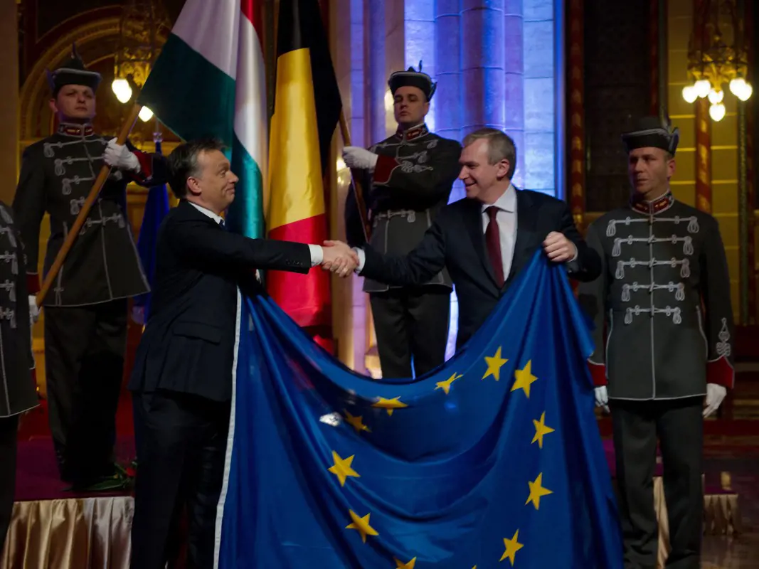 A Fidesz Európája: követendő példából megvetendő ellenség