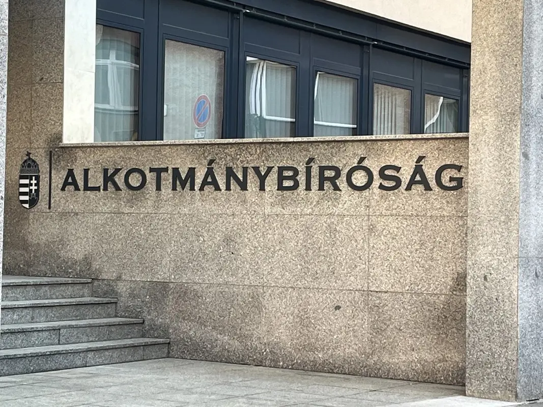 Lesz-e devizakárosultakat képviselő tagja az Alkotmánybíróságnak?