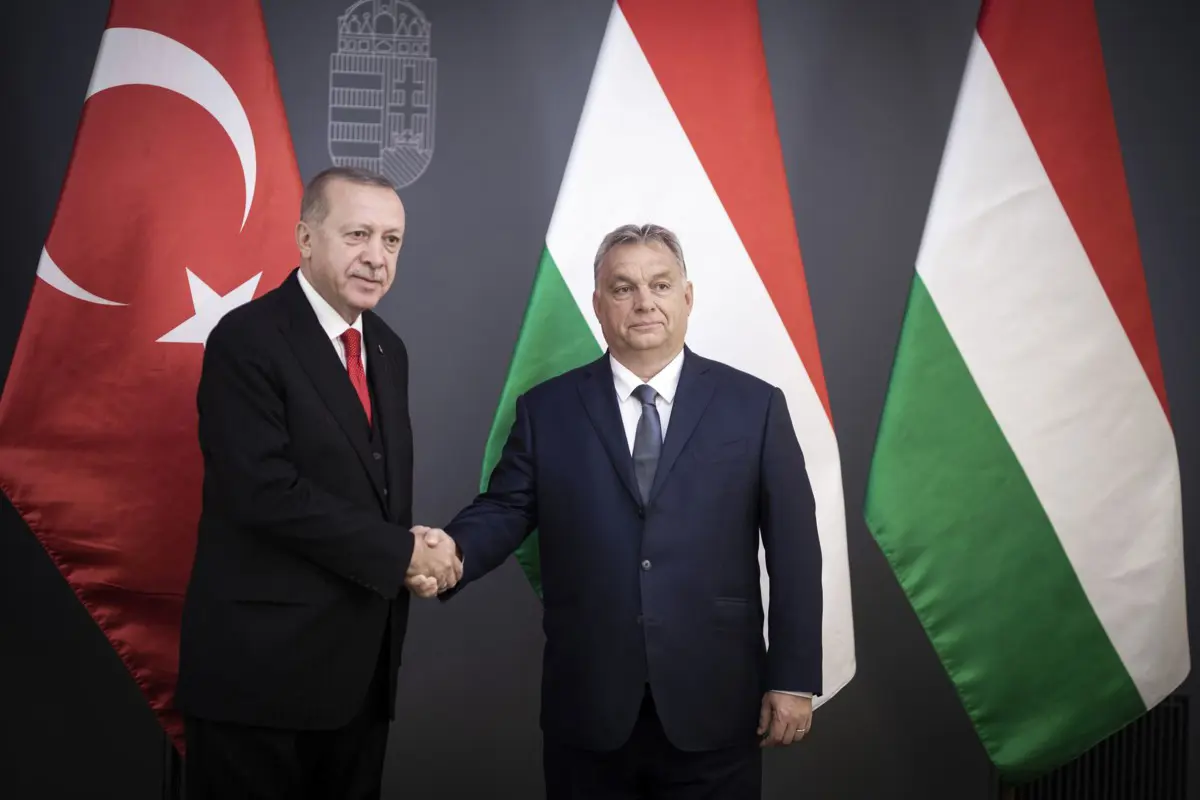 Orbán Viktor Törökországba utazik, hogy Erdoğant ünnepelje